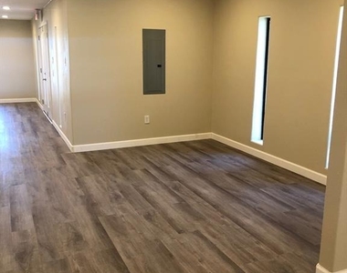 3911 Fulton Street - Photo Thumbnail 6