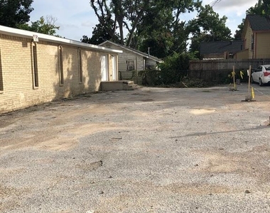 3911 Fulton Street - Photo Thumbnail 35
