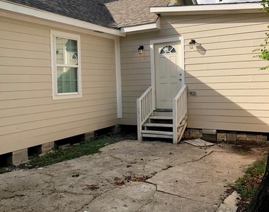 3911 Fulton Street - Photo Thumbnail 38