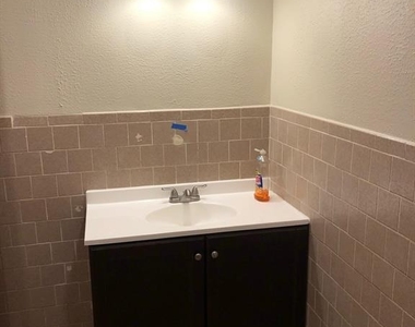 3911 Fulton Street - Photo Thumbnail 23