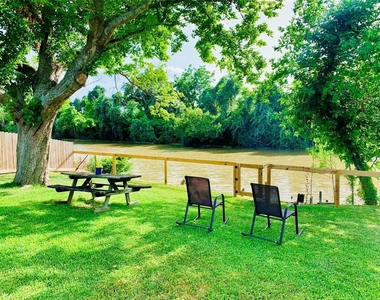 411 Ulrich Street - Photo Thumbnail 23