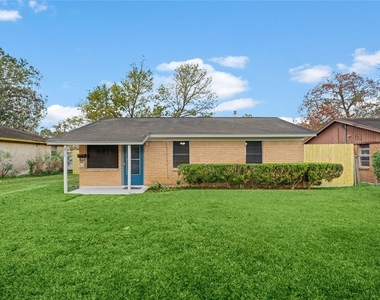 411 Ulrich Street - Photo Thumbnail 31