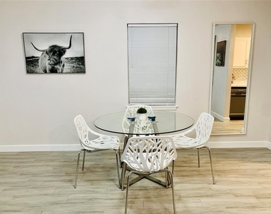 411 Ulrich Street - Photo Thumbnail 4