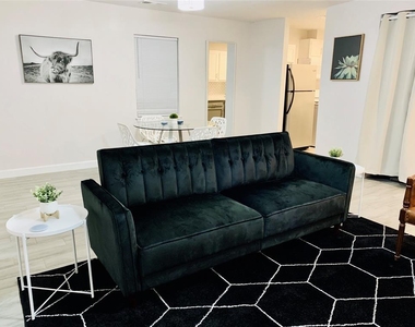 411 Ulrich Street - Photo Thumbnail 3