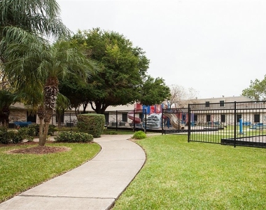 2835 Rockwell Drive - Photo Thumbnail 4