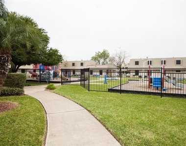 2835 Rockwell Drive - Photo Thumbnail 5