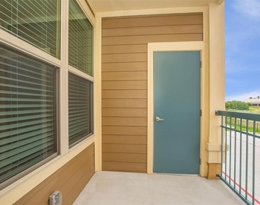 3700 N K Center - Photo Thumbnail 15