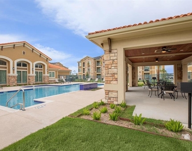 3700 N K Center - Photo Thumbnail 4