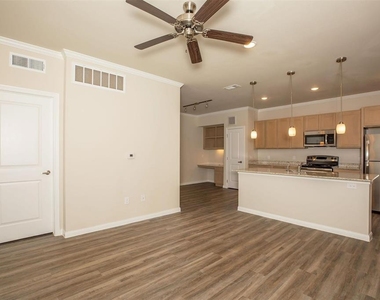 3700 N K Center - Photo Thumbnail 9