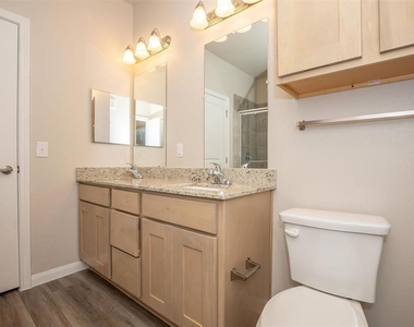 3700 N K Center - Photo Thumbnail 13