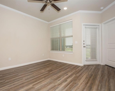 3700 N K Center - Photo Thumbnail 8