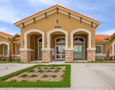 3700 N K Center - Photo Thumbnail 3