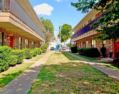 104 S 11th Street - Photo Thumbnail 1