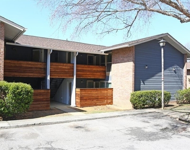 18 Berryhill Rd - Photo Thumbnail 1