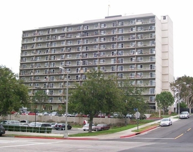 340 S Mesa St - Photo Thumbnail 1