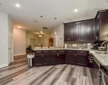 5443 Quail Tree Lane - Photo Thumbnail 10
