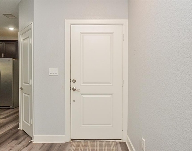 5443 Quail Tree Lane - Photo Thumbnail 13