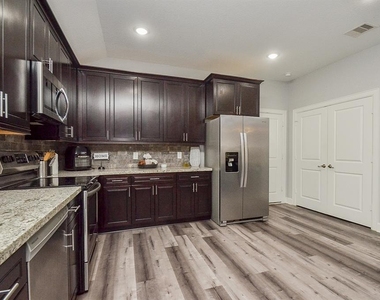 5443 Quail Tree Lane - Photo Thumbnail 11