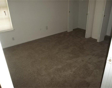 1512 Primrose Lane - Photo Thumbnail 3