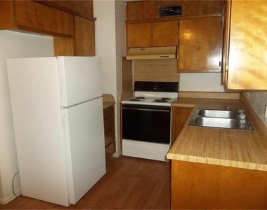 1512 Primrose Lane - Photo Thumbnail 4