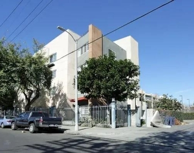 6050 S Western Ave - Photo Thumbnail 1