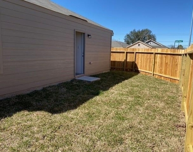 11903 Bat Sheva Lane - Photo Thumbnail 18