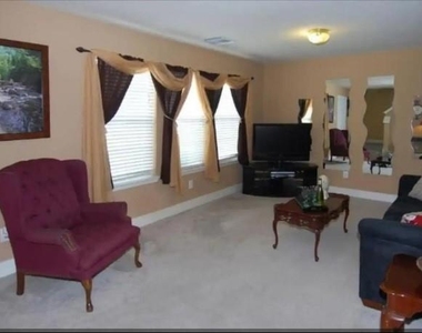 302 Kings Port Street - Photo Thumbnail 4