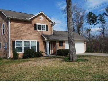 302 Kings Port Street - Photo Thumbnail 1