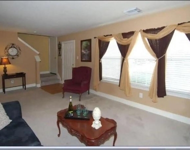 302 Kings Port Street - Photo Thumbnail 3