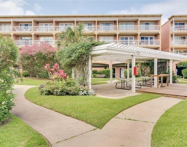 6300 Seawall Boulevard - Photo Thumbnail 16