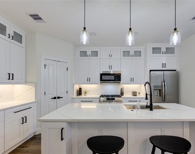 3406 Garapan Street - Photo Thumbnail 7