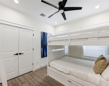 3406 Garapan Street - Photo Thumbnail 31