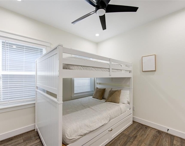 3406 Garapan Street - Photo Thumbnail 32