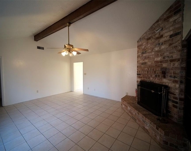 12510 Bexley Drive - Photo Thumbnail 4