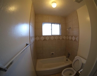 12510 Bexley Drive - Photo Thumbnail 8
