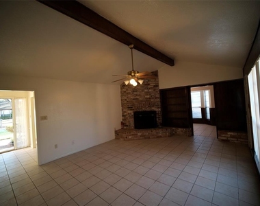12510 Bexley Drive - Photo Thumbnail 5