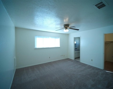12510 Bexley Drive - Photo Thumbnail 7