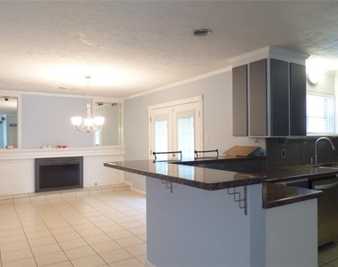 15703 Jersey Drive - Photo Thumbnail 5