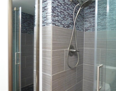 15703 Jersey Drive - Photo Thumbnail 8