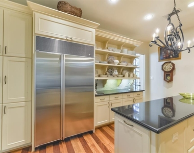 2712 Ferndale Street - Photo Thumbnail 15