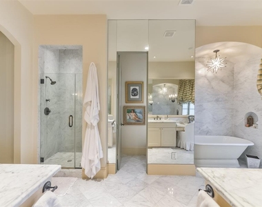 2712 Ferndale Street - Photo Thumbnail 2