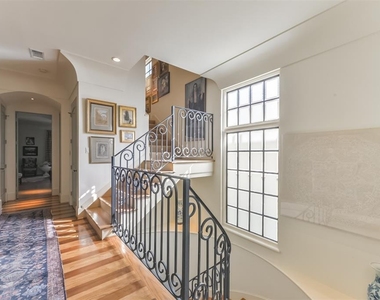 2712 Ferndale Street - Photo Thumbnail 9