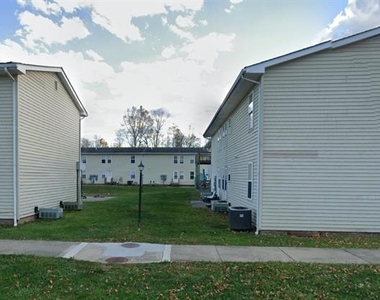 77 Morgan Dr - Photo Thumbnail 2