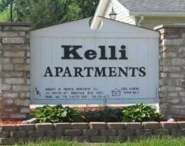 77 Morgan Dr - Photo Thumbnail 3