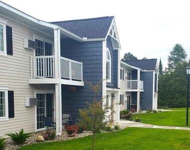 1301 Crestview Dr - Photo Thumbnail 3
