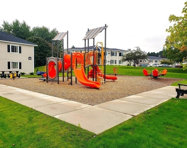 1301 Crestview Dr - Photo Thumbnail 6