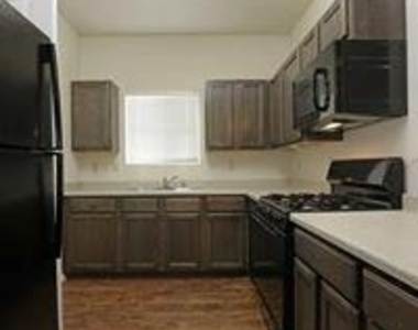 2790 Rodeo Road - Photo Thumbnail 3