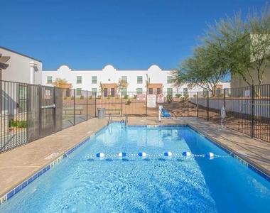 5453 Ridge St - Photo Thumbnail 7