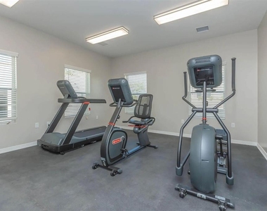 5453 Ridge St - Photo Thumbnail 8