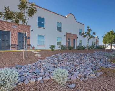 5453 Ridge St - Photo Thumbnail 2